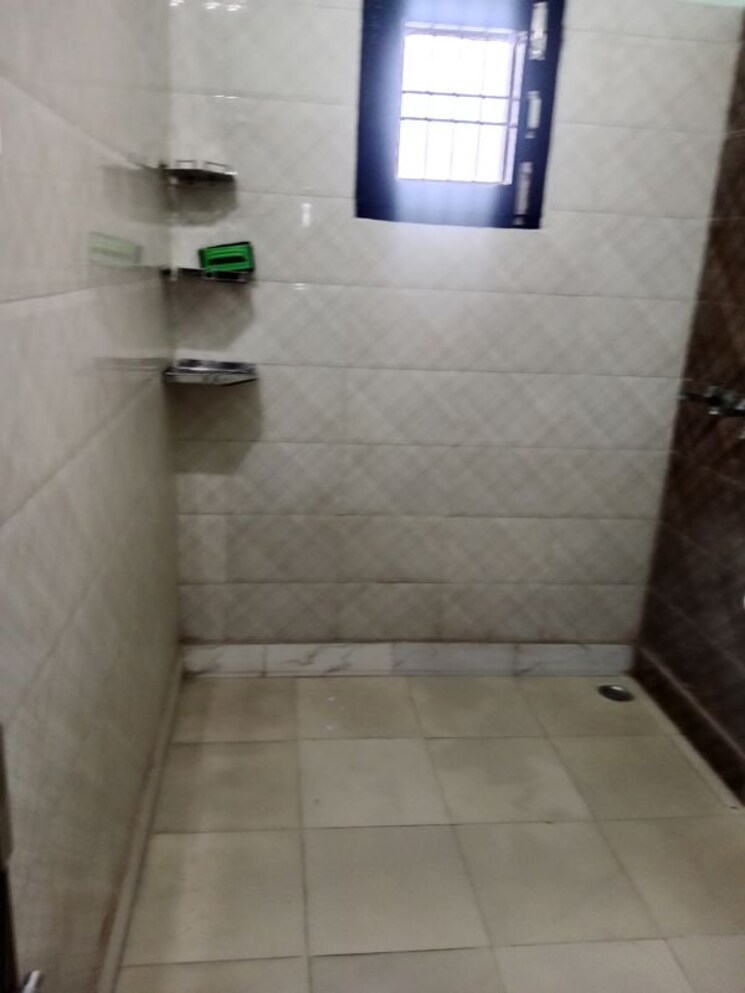 Bathroom, sector 13 3 Bedroom 1853 Sq.Ft. Builder Floor In Sector 13 Panipat 9766197