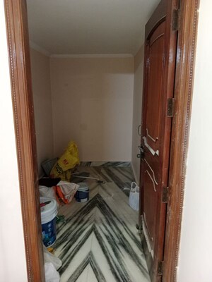 Bedroom in 2 BHK Builder Floor at Sector 17 – for Rent