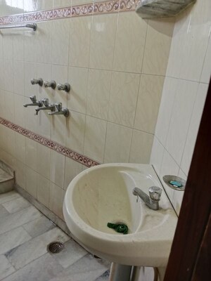 Bathroom in 2 BHK Builder Floor at Sector 17 – for Rent