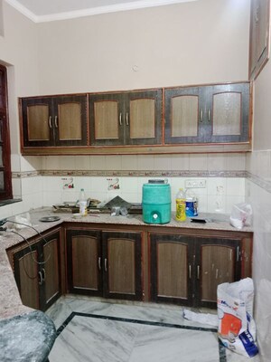 Kitchen in 2 BHK Builder Floor at Sector 17 – for Rent