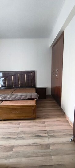 2 BHK + Pooja Room Apartment For Rent in Gardenia Golf City