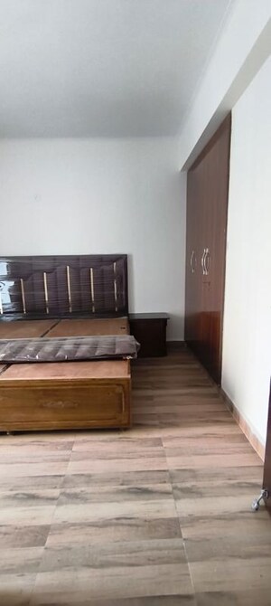 2 BHK Apartment For Rent in Gardenia Golf City, Sector 75