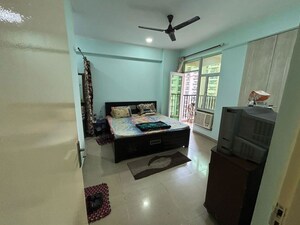 Furnished Amenities in 3 BHK Apartment at Gaur City 6th Avenue, Sector 4 Greater Noida – for Rent