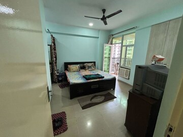 Furnished Amenities in 3 BHK Apartment at Gaur City 6th Avenue, Sector 4 Greater Noida – for Rent