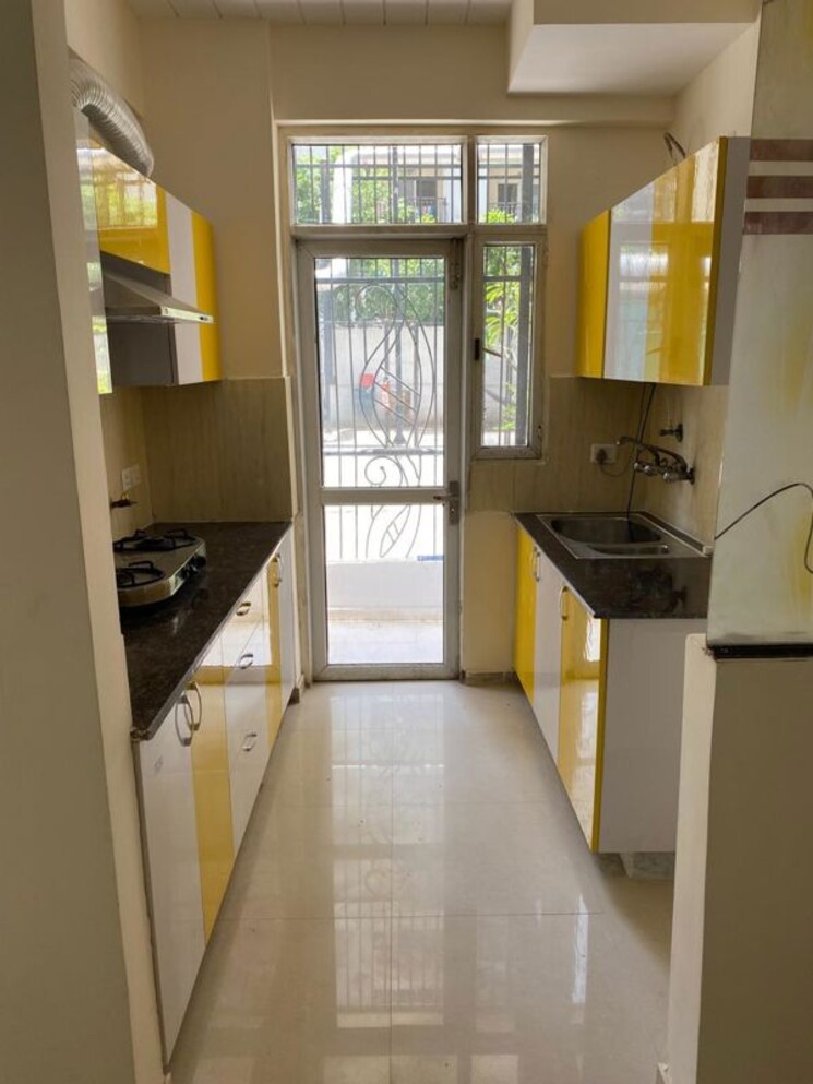 Kitchen, gardenia-golf-city 3 Bedroom 1550 Sq.Ft. Apartment In Sector 75 Noida 9766280