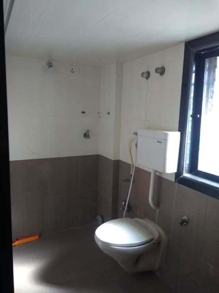 Bathroom, acme-oasis 2.5 Bedroom 1350 Sq.Ft. Apartment In Kandivali East Mumbai 9766419