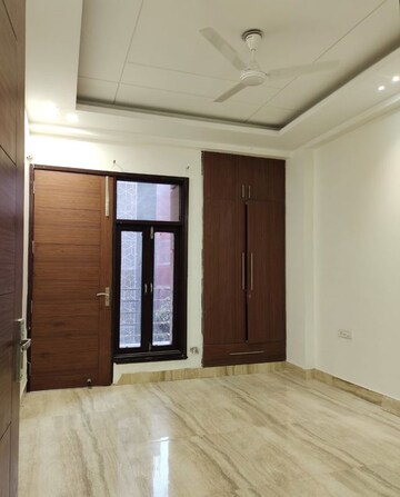 3 BHK Builder Floor For Rent in Chattarpur