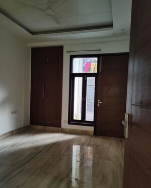 Room in 3 BHK Builder Floor at Chattarpur – for Rent