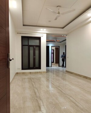 Room in 3 BHK Builder Floor at Chattarpur – for Rent