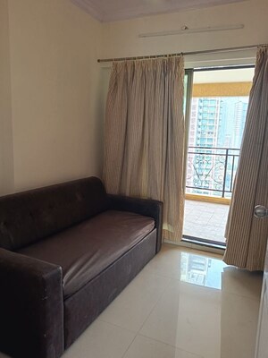 Bedroom in 2.5 BHK Apartment at Amann Marina, Worli – for Rent