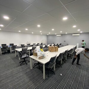  Showroom For Rent in Santacruz West