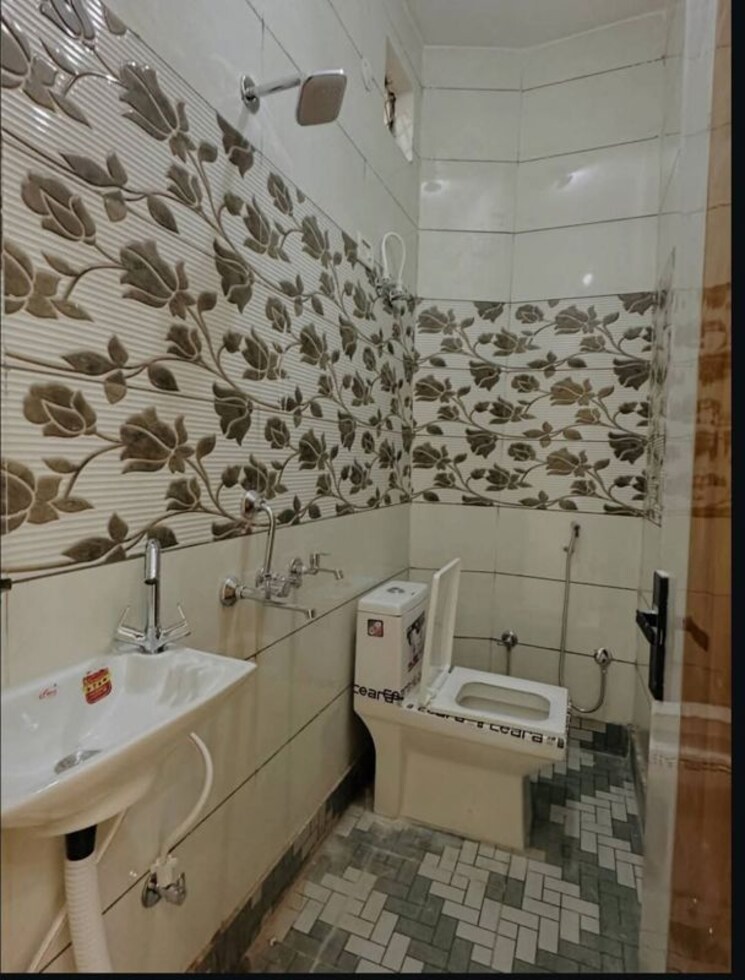 Bathroom, nawada 2 Bedroom 40 Sq.Yd. Independent House In Nawada Delhi 9766602