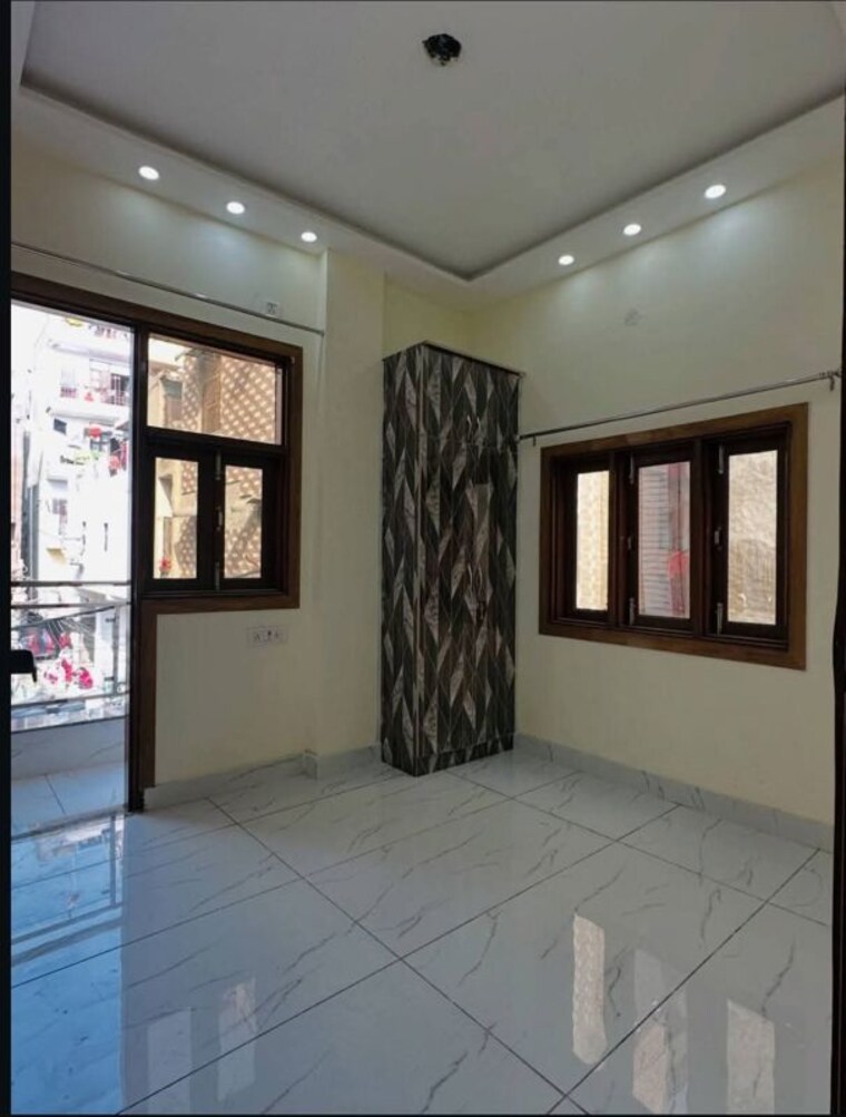 Room, nawada 2 Bedroom 40 Sq.Yd. Independent House In Nawada Delhi 9766602