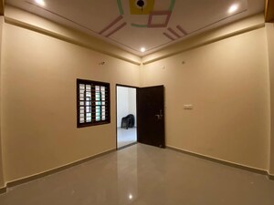 Room in 4 BHK Apartment at DLF The Belaire, Sector 54 – for Sale