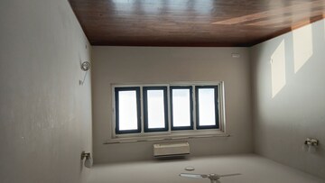 Room in 4 BHK Penthouse at Emaar The Palm Drive-The Premier Terraces, Sector 66 – for Sale