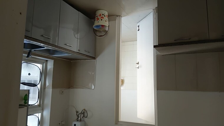 Kitchen, emaar-the-palm-drive-the-premier-terraces 4 Bedroom 4050 Sq.Ft. Penthouse In Sector 66 Gurgaon 9766659