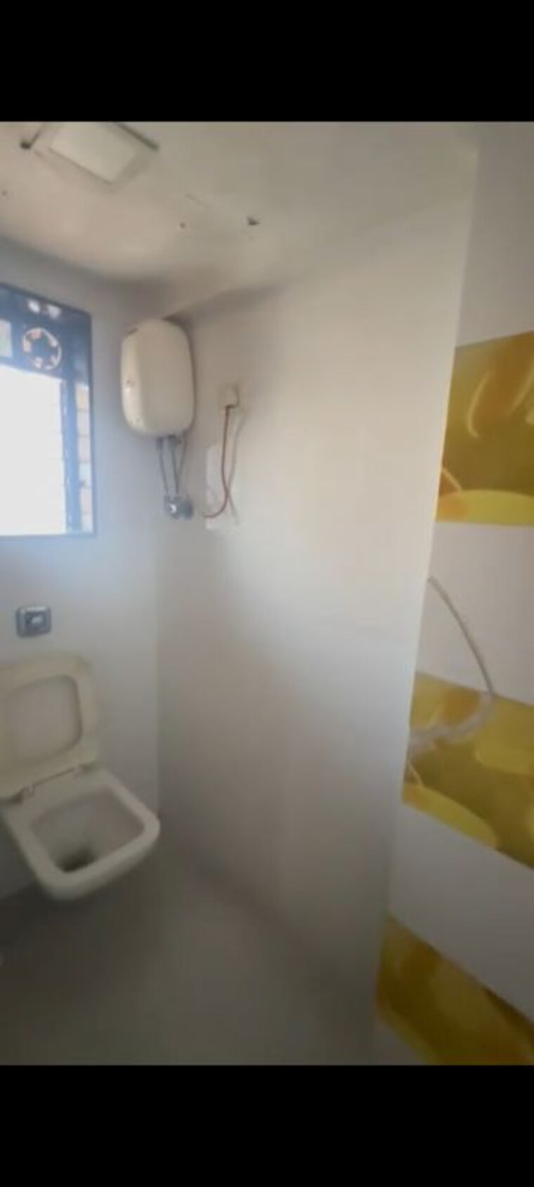 Bathroom, zainab-tower 3 Bedroom 750 Sq.Ft. Apartment In Madanpura Mumbai 9766703