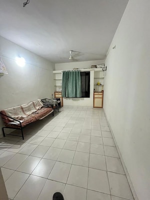 1 BHK Apartment For Sale in Mahatma Society