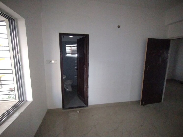 Room, stand-alone 3 Bedroom 1250 Sq.Ft. Apartment In New Town Action Area ii Kolkata 9766772