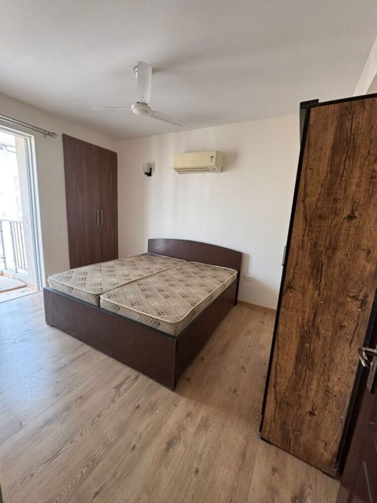 Bedroom, experion-the-heart-song 3.5 Bedroom 2003 Sq.Ft. Apartment In Sector 108 Gurgaon 9766775