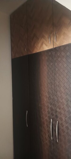 Room in 4 BHK Apartment at Dundahera – for Rent