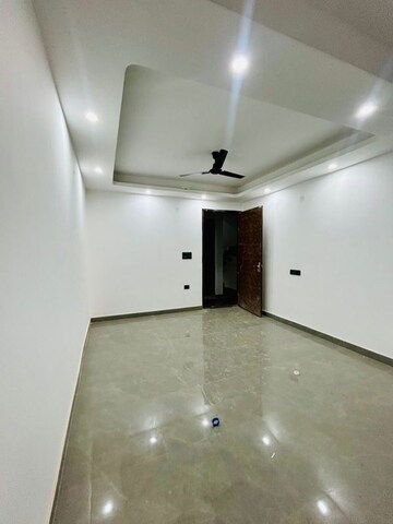 Room in 1 BHK Builder Floor at Chattarpur – for Rent