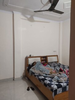 2 BHK Builder Floor For Rent in Niti Khand III
