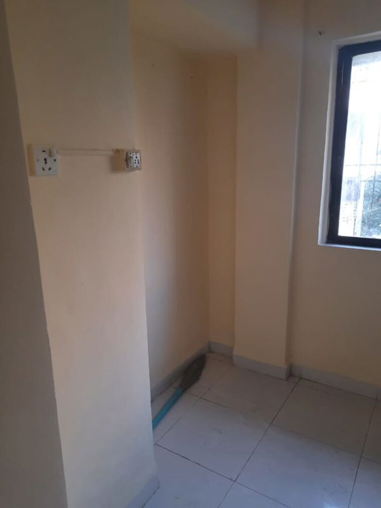 Room, thane west 1 Bedroom 503 Sq.Ft. Apartment In Thane West Thane 9766817