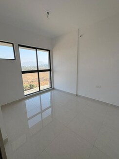 1 BHK + Extra Room Apartment For Rent in Lodha Palava Crown