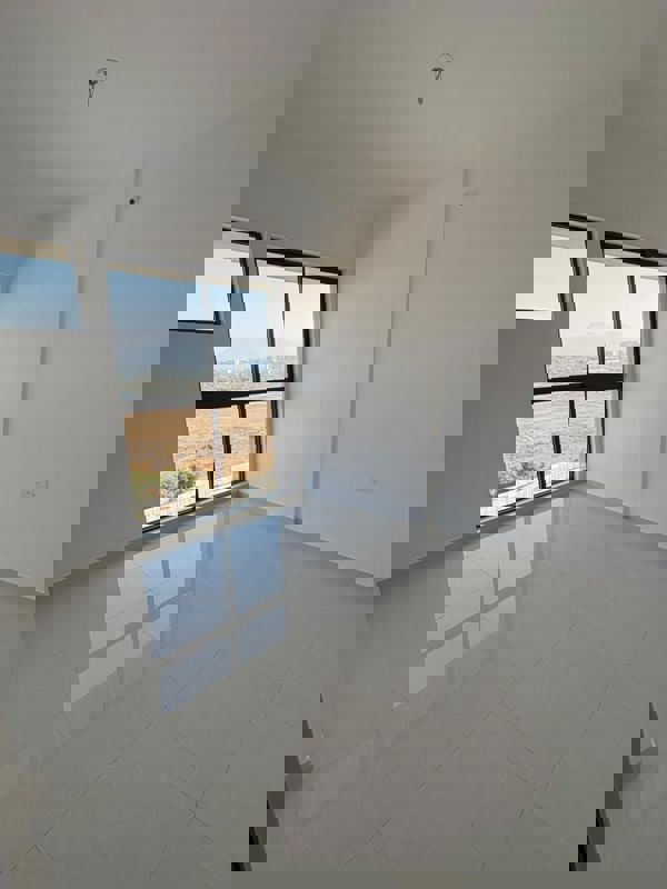 1 BHK + Extra Room Apartment For Rent in Lodha Palava Crown