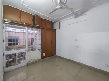 Room in 3 BHK Builder Floor at Chattarpur – for Sale