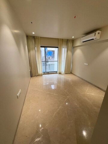 Room in 3 BHK Apartment at Ahiya Apartment, Santacruz West – for Sale