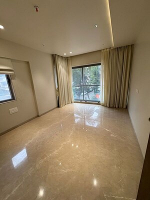 Room in 3 BHK Apartment at Ahiya Apartment, Santacruz West – for Sale