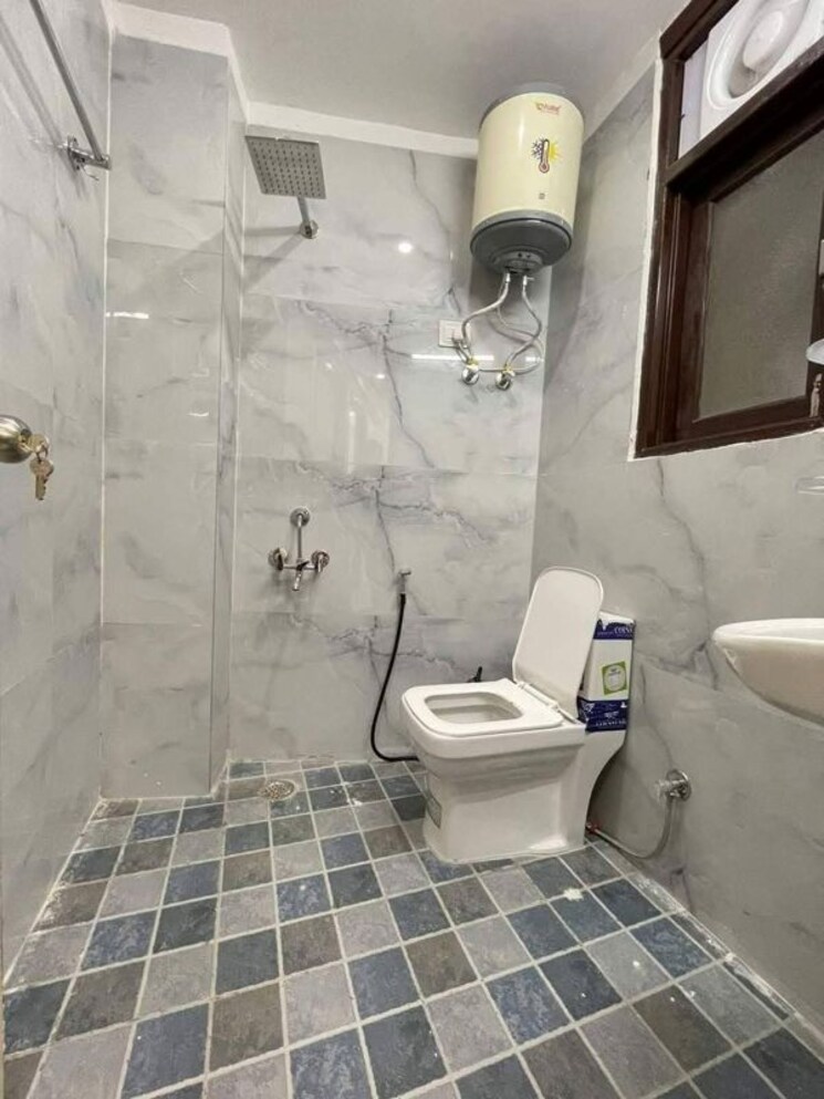Bathroom, saket 2 Bedroom 1000 Sq.Ft. Builder Floor In Saket Delhi 9766929