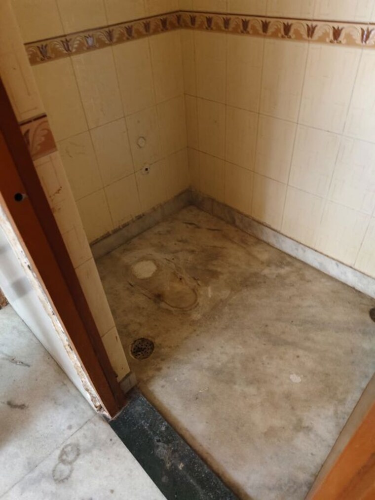 Bathroom, sector 23 2 Bedroom 2150 Sq.Ft. Independent House In Sector 23 Noida 9766957