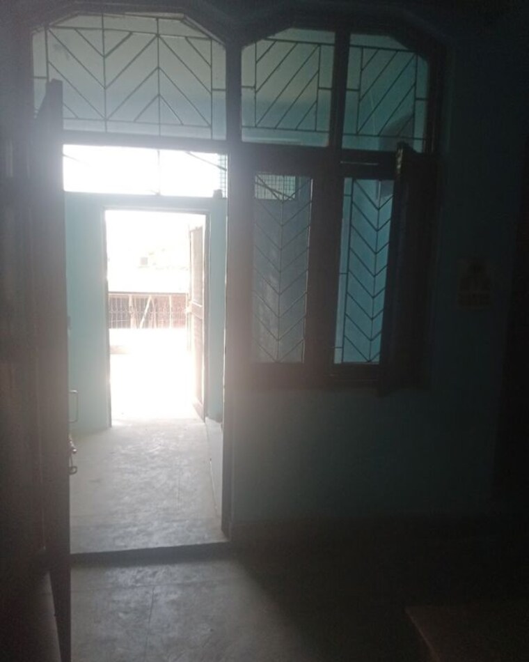 Room, aliganj 1 Bedroom 459 Sq.Ft. Villa In Aliganj Lucknow 9766982