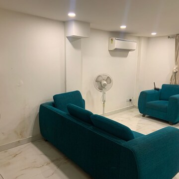 Living Room in 1 BHK Builder Floor at Suncity Township Gurgaon, Sector 54 – for Rent