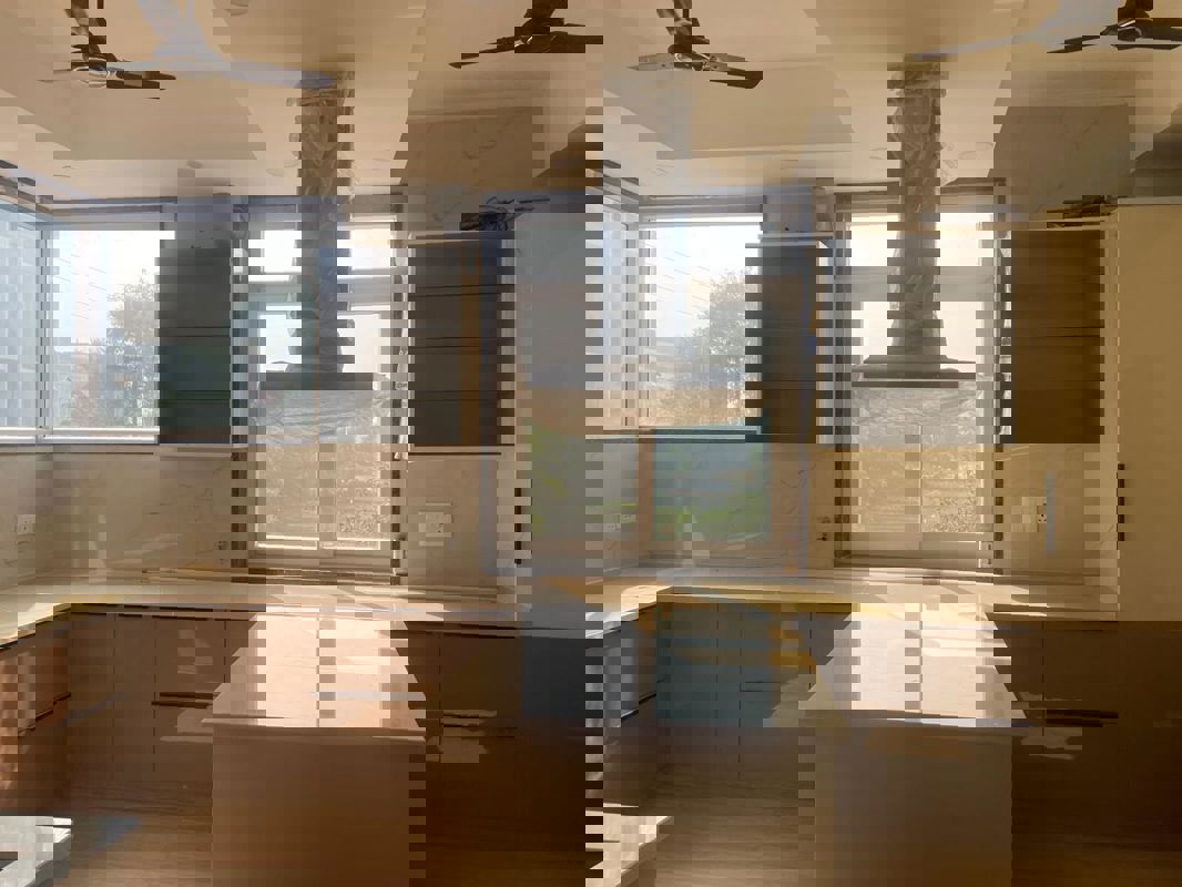 2 BHK + Extra Room Villa For Rent in RWA Apartments Sector 52