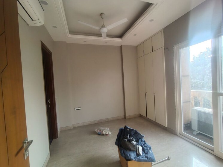Room, chittaranjan park 3 Bedroom 1600 Sq.Ft. Builder Floor In Chittaranjan Park Delhi 9767000