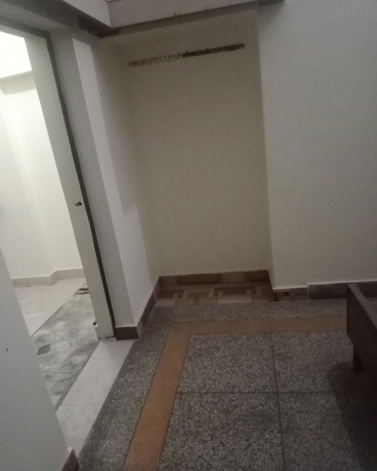 Room, aliganj 1 Bedroom 980 Sq.Ft. Villa In Aliganj Lucknow 9767010