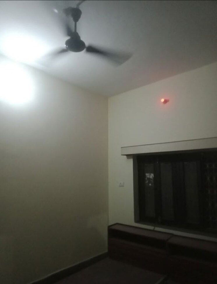 Room, aliganj 1 Bedroom 980 Sq.Ft. Villa In Aliganj Lucknow 9767010