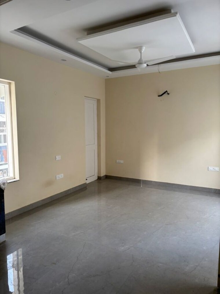 Room, sbp-housing-park 3 Bedroom 1500 Sq.Ft. Apartment In Central Derabassi Chandigarh 9767083
