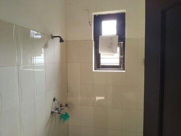 Bathroom in 3 BHK Builder Floor at Green Fields Colony – for Rent