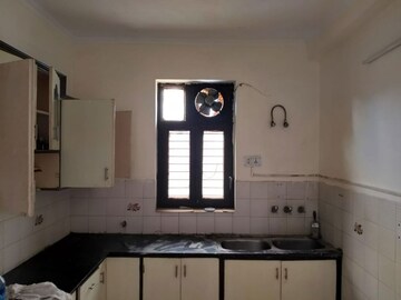 Kitchen in 3 BHK Builder Floor at Green Fields Colony – for Rent