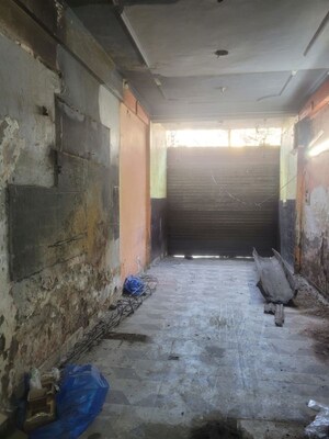 Parking in  Showroom at Jakhan – for Rent