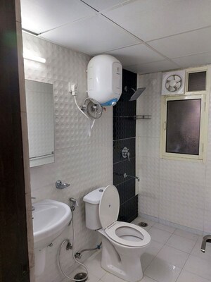 Bathroom in 4 BHK Apartment at Amrapali Sapphire Phase-II, Sector 45 – for Sale