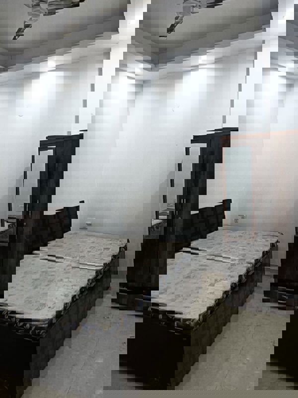 1 RkBuilder Floor For Rent in Saket