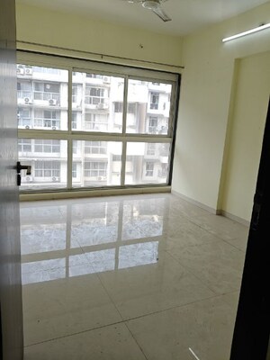 Room in 2 BHK Apartment at Godrej Central, Chembur – for Rent