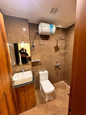 Team Area in 1 RK Builder Floor at Sushant Lok ii – for Rent