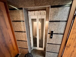 Building Lobby in 1 RK Builder Floor at Sushant Lok ii – for Rent